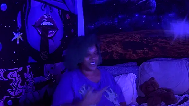 AutumnHart online show from 01.05.25