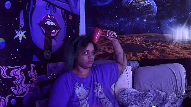 AutumnHart online show from 01.30.25