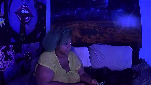 AutumnHart online show from 02.05.25