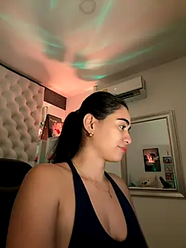 ZarahEvans online show from 10.15.25