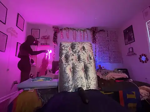 VixenCapri online show from 12.02.25