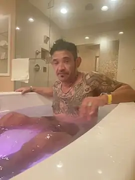 RoodoggXL online show from 12.04.24