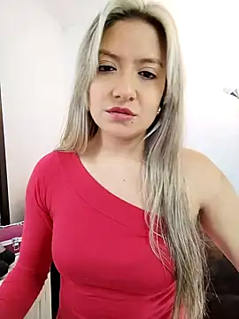 Snapshot of valeriahunter1 chatting on 12.20.24 valeriahunter1 online show from 12.20.24