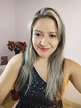 Snapshot of valeriahunter1 chatting on 06.20.26 valeriahunter1 online show from 06.20.26