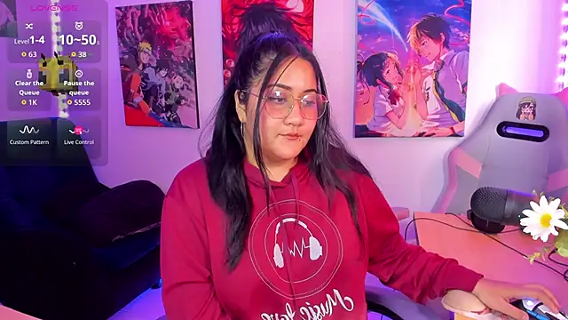 Snapshot of haru_u2 chatting on 10.29.25 haru u2 online show from 10.29.25