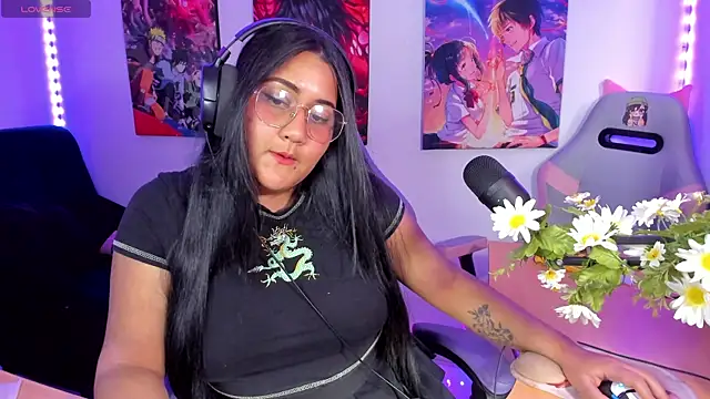 Snapshot of haru_u2 chatting on 11.05.25 haru u2 online show from 11.05.25