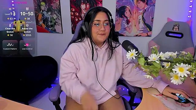 Snapshot of haru_u2 chatting on 11.13.25 haru u2 online show from 11.13.25