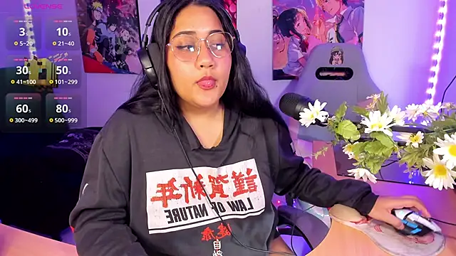 Snapshot of haru_u2 chatting on 11.21.25 haru u2 online show from 11.21.25