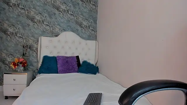 CAMILLEN PETTID online show from 01.29.25