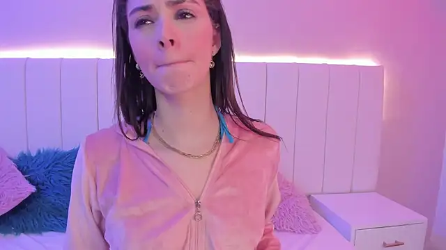 CAMILLEN PETTID online show from 09.14.25