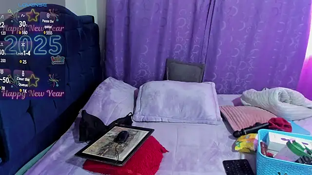 Snapshot of Kenia_oz chatting on 01.14.25 Kenia oz online show from 01.14.25