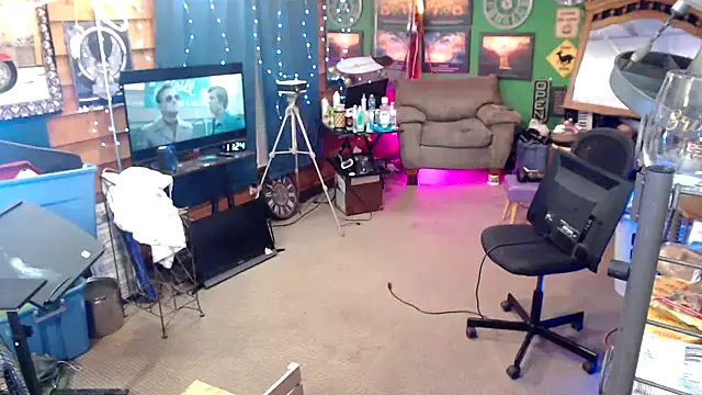 Snapshot of Brooke-lynn chatting on 01.17.25 Brooke-lynn online show from 01.17.25