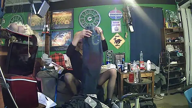 Snapshot of Brooke-lynn chatting on 02.02.25 Brooke-lynn online show from 02.02.25
