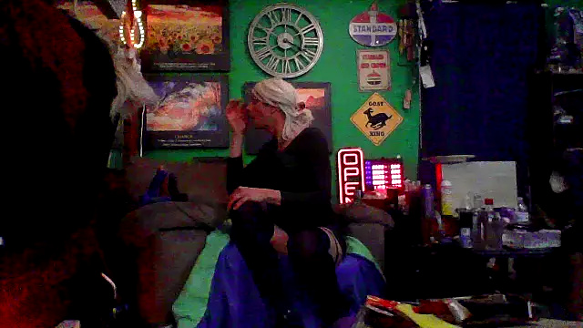 Snapshot of Brooke-lynn chatting on 02.12.25 Brooke-lynn online show from 02.12.25