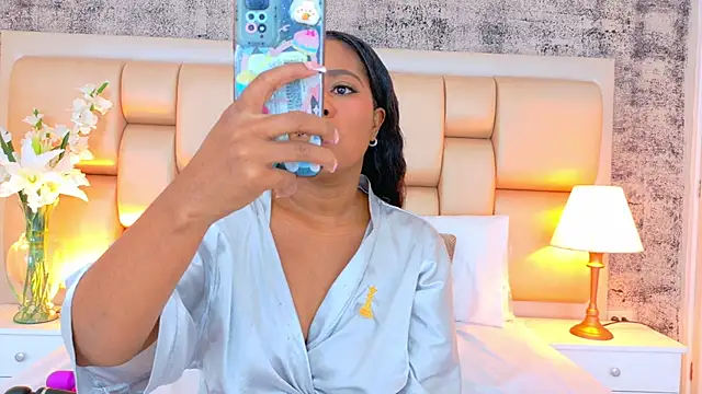 AlisonTravis online show from 11.04.25