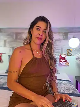 Snapshot of Emilia_Bakerr chatting on 12.11.24 Emilia Bakerr online show from 12.11.24