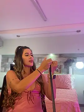 Snapshot of Emilia_Bakerr chatting on 01.12.25 Emilia Bakerr online show from 01.12.25