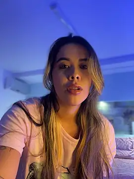 Snapshot of Emilia_Bakerr chatting on 02.21.25 Emilia Bakerr online show from 02.21.25