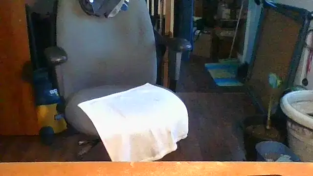 Snapshot of Daremeknot chatting on 02.04.25 Daremeknot online show from 02.04.25