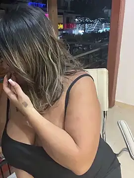 Snapshot of MrsFoucher chatting on 12.08.24 MrsFoucher online show from 12.08.24