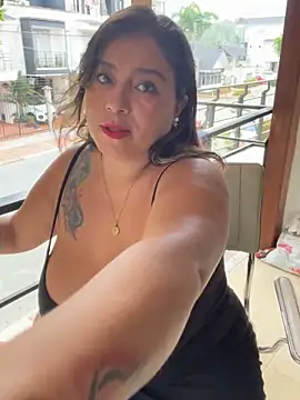 Snapshot of MrsFoucher chatting on 02.09.25 MrsFoucher online show from 02.09.25