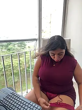 Snapshot of MrsFoucher chatting on 02.20.25 MrsFoucher online show from 02.20.25