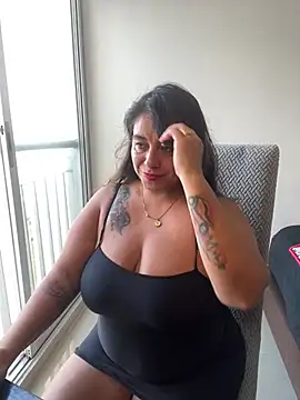 Snapshot of MrsFoucher chatting on 02.23.25 MrsFoucher online show from 02.23.25