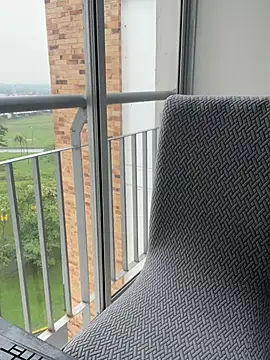 Snapshot of MrsFoucher chatting on 02.27.25 MrsFoucher online show from 02.27.25