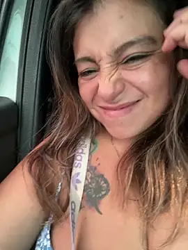 Snapshot of MrsFoucher chatting on 03.08.25 MrsFoucher online show from 03.08.25