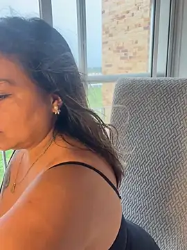 Snapshot of MrsFoucher chatting on 03.18.25 MrsFoucher online show from 03.18.25