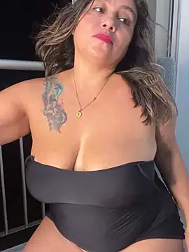 Snapshot of MrsFoucher chatting on 03.19.25 MrsFoucher online show from 03.19.25