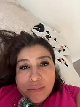 Snapshot of MrsFoucher chatting on 10.27.25 MrsFoucher online show from 10.27.25