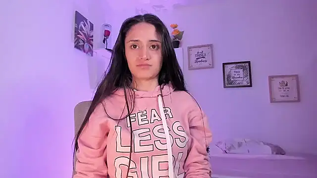  Caroliinee  online show from 02.16.25