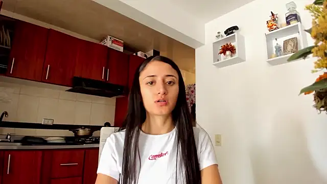  Caroliinee  online show from 02.27.25