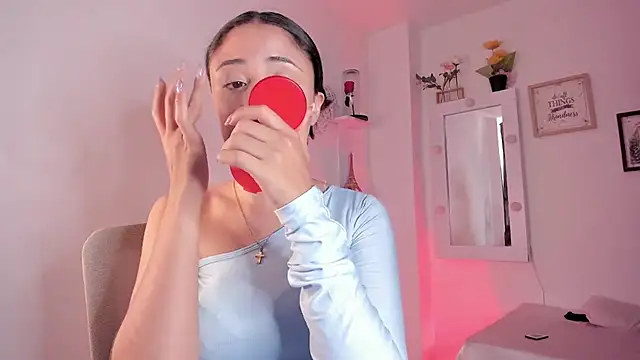  Caroliinee  online show from 10.02.25