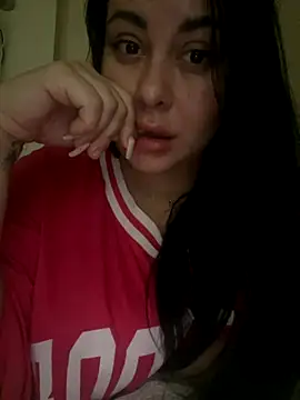 Snapshot of DaisyStreet chatting on 10.27.25 DaisyStreet online show from 10.27.25