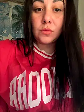 Snapshot of DaisyStreet chatting on 12.02.25 DaisyStreet online show from 12.02.25