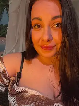 DaisyStreet online show from 04.15.26