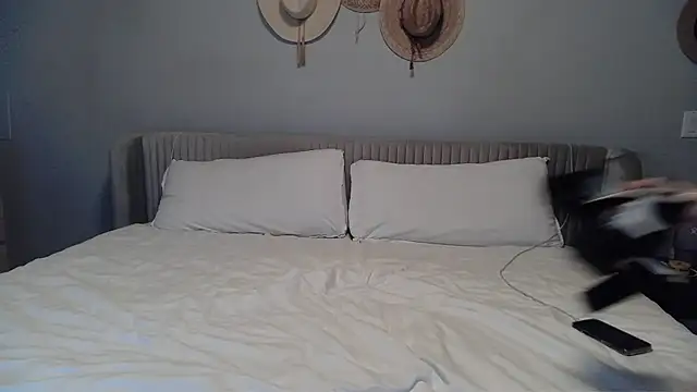 Snapshot of cumoncandy69 chatting on 11.10.25 cumoncandy69 online show from 11.10.25