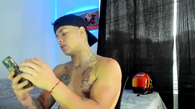 Snapshot of Dominic_Biker__ chatting on 01.17.25 Dominic Biker online show from 01.17.25