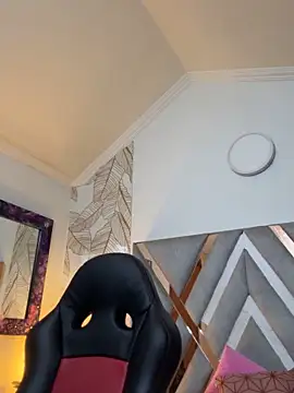 Hannagarces online show from 03.24.26