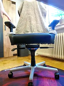 Snapshot of noidentiti chatting on 03.02.25 noidentiti online show from 03.02.25