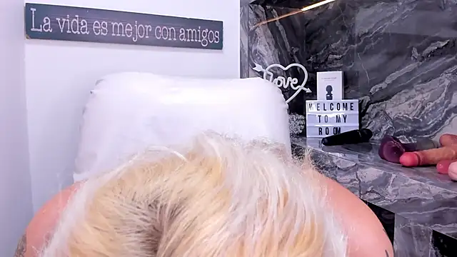 miss danika online show from 02.03.25