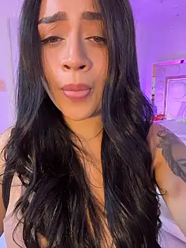 lucianaroy online show from 12.22.25