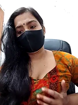 Snapshot of Ritusri_Dotta chatting on 03.05.25 Ritusri Dotta online show from 03.05.25