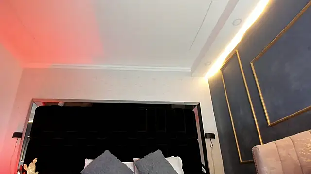 NikkySmiith online show from 02.26.25