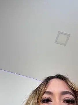 Snapshot of Alison_Diaz17 chatting on 12.17.24 Alison Diaz17 online show from 12.17.24