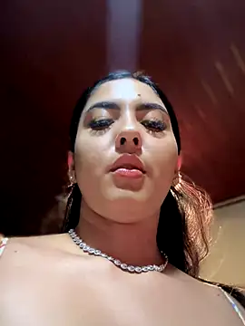 MarianaBenz online show from 10.20.25