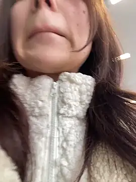 QuitieLia online show from 12.05.24