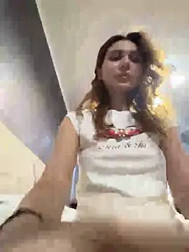 QuitieLia online show from 11.18.25